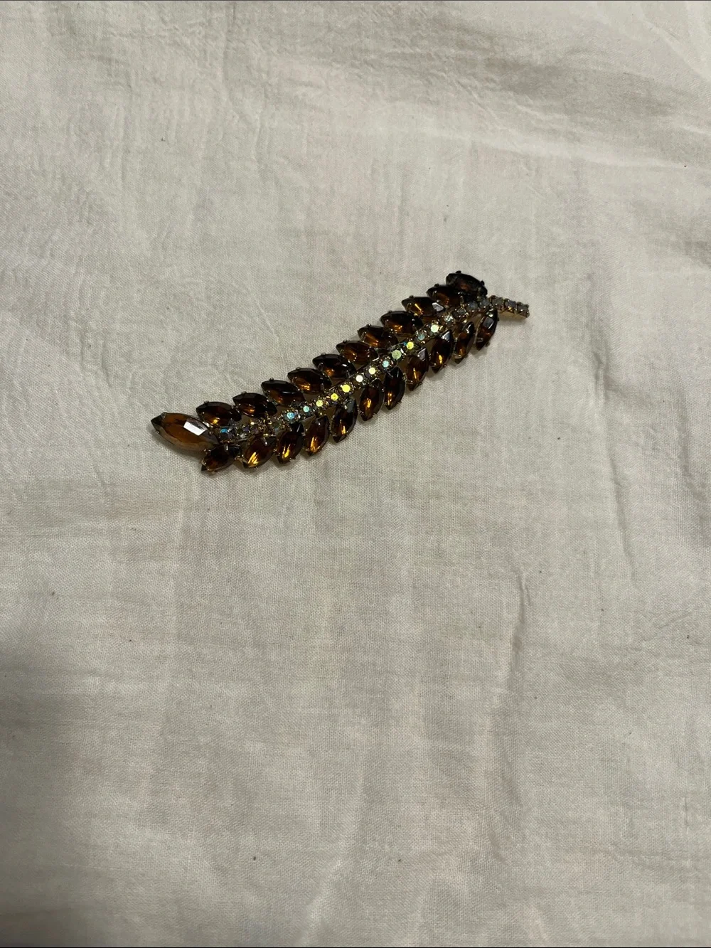 Vintage leaf pin in Amber